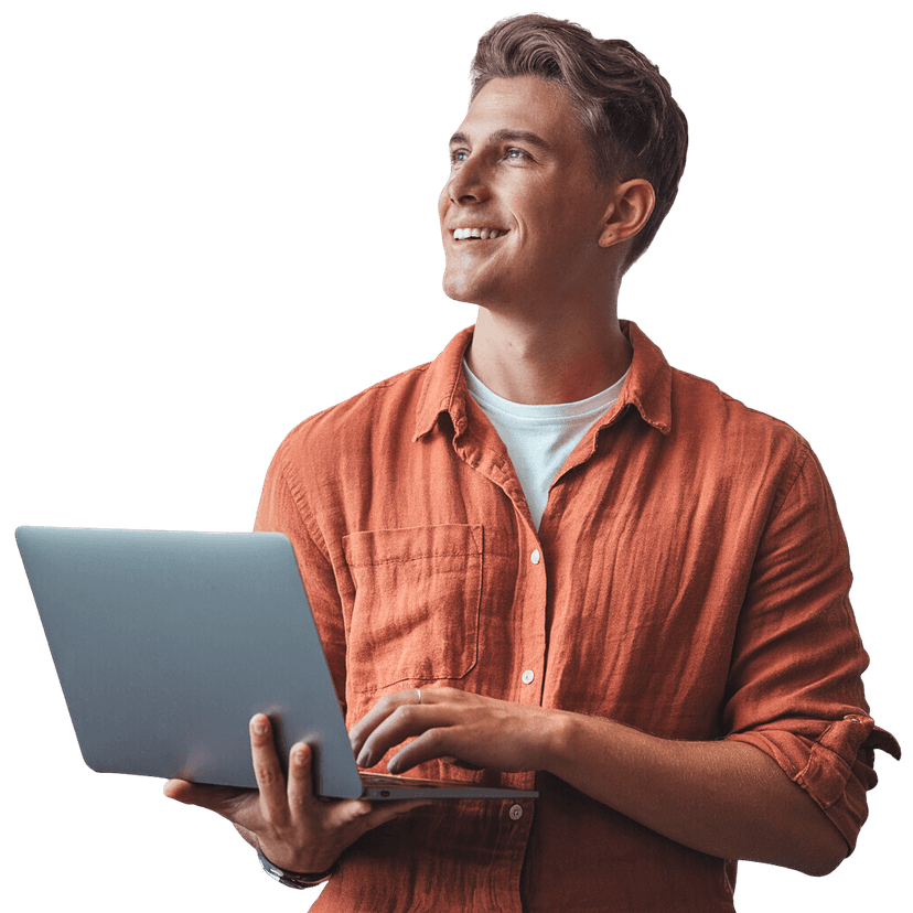 Uśmiechnięty młody mężczyzna trzymający laptopa - inteligentne generowanie opisów do ofert Allegro